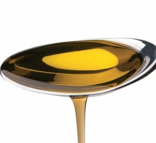 Касторовое масло и другие масла – нестареющий метод лечения геморроя