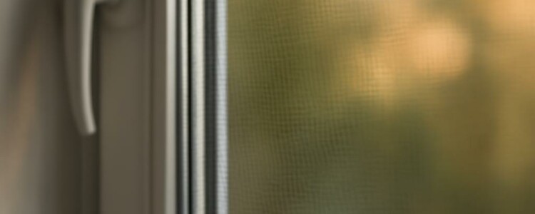 Как правильно монтировать москитные сетки и не допустить типичных ошибок