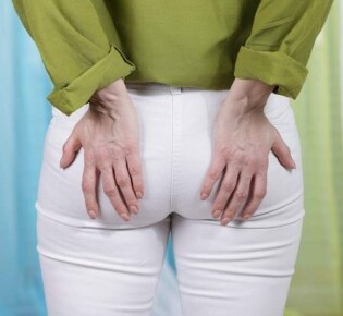 Когда кровь при геморрое опасна?