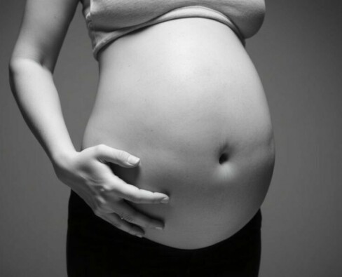 Case Study: Una paciente embarazada con dolor abdominal derecho — Un viaje clínico entre el suspenso y la decisión