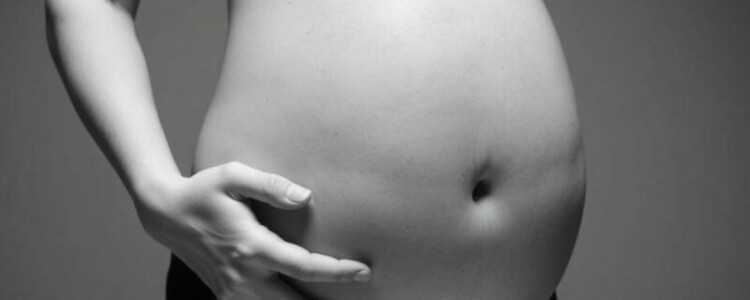 Case Study: Una paciente embarazada con dolor abdominal derecho — Un viaje clínico entre el suspenso y la decisión