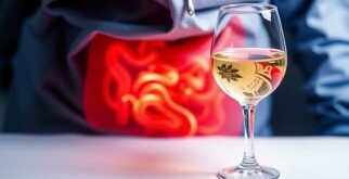 Appendicite et Alcool : Comprendre les Risques et Conséquences