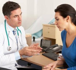 Как проводить лечение кровоточащего геморроя в домашних условиях