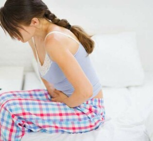 Может ли при геморрое болеть низ живота