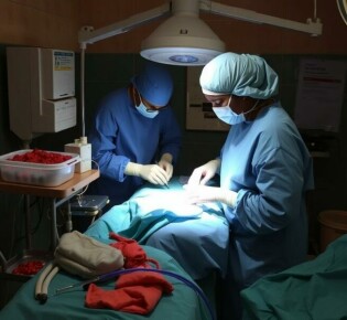 Appendizitis in Entwicklungsländern: acceso a la atención quirúrgica que salva vidas