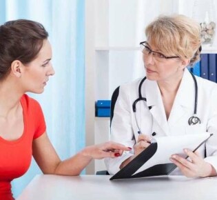 Опасность кровоточащего геморроя и первая помощь при кровотечении