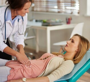 Гастроэнтеролог: решение проблем с пищеварением