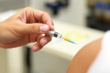 Прививка по ДМС: как воспользоваться программой и не попасть в просак