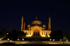 Как недорого и без лишних забот купить авиабилеты в Махачкалу