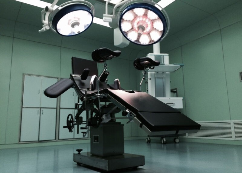 Устройство и критерии выбора хирургических столов