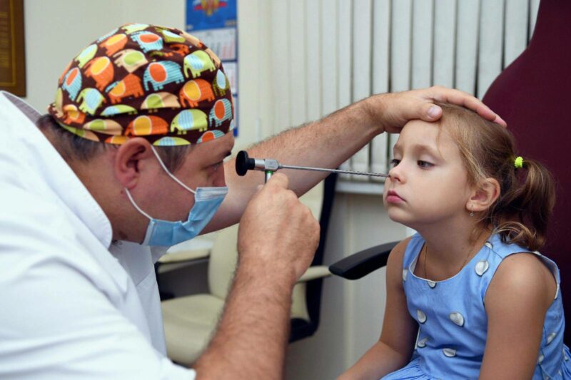 При каких симптомах обращаются в детскому эндокринологу?