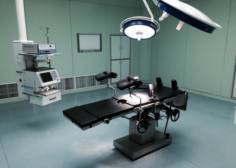 Операционный стол для всех случаев: универсальность и функциональность в медицинской практике