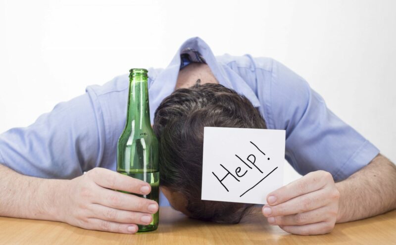 Выведение из запоя - реальная помощь в борьбе с алкогольной зависимостью